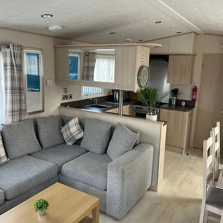 Beachcomber, A Modern Caravan With Ch And Dg, Smart Tv In Every Room And Private Broadband Rhyl Exterior photo