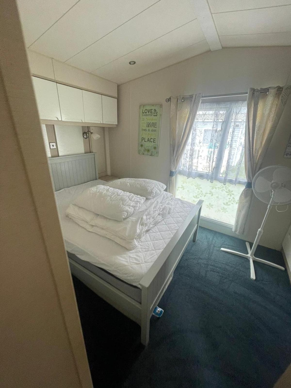 Apartment Beachcomber, A Modern Caravan With Ch And Dg, Smart Tv In Every And Private Broadband
